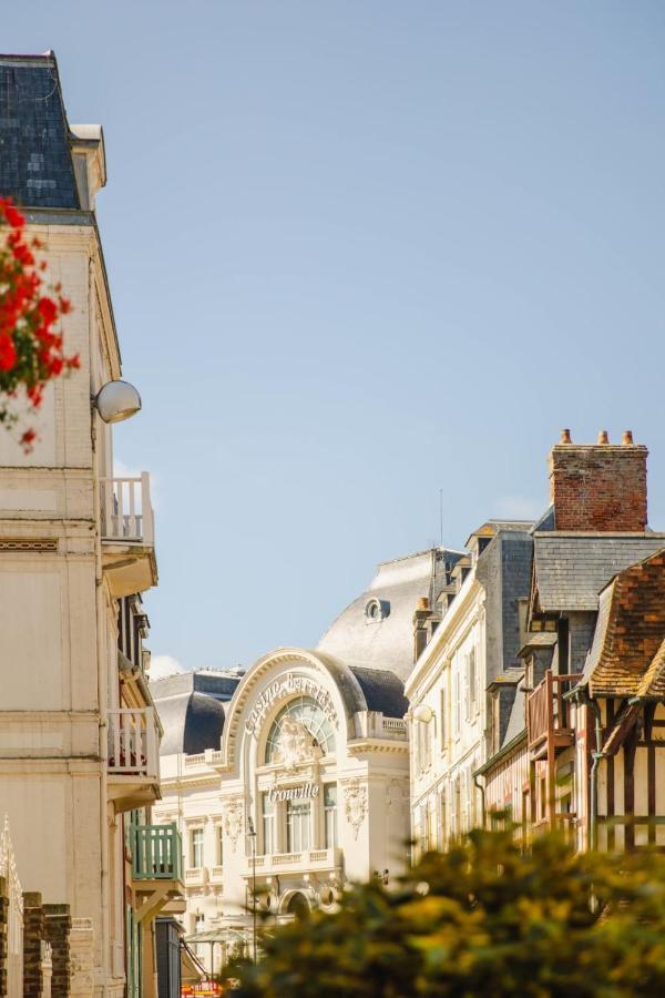 Rive Gauche - Studio Apartment *